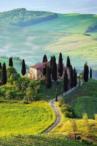 "The spot in question was some distance from the road..." A Tuscan Country home.  Not quite a palace, but located south of Florence, could very well give us an idea of the region the Decameron takes place in.  Photo Public Domain.